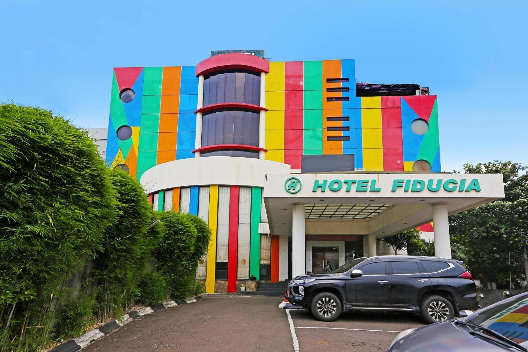 Super Oyo Townhouse Oak Hotel Fiducia Serpong Eksteriør billede
