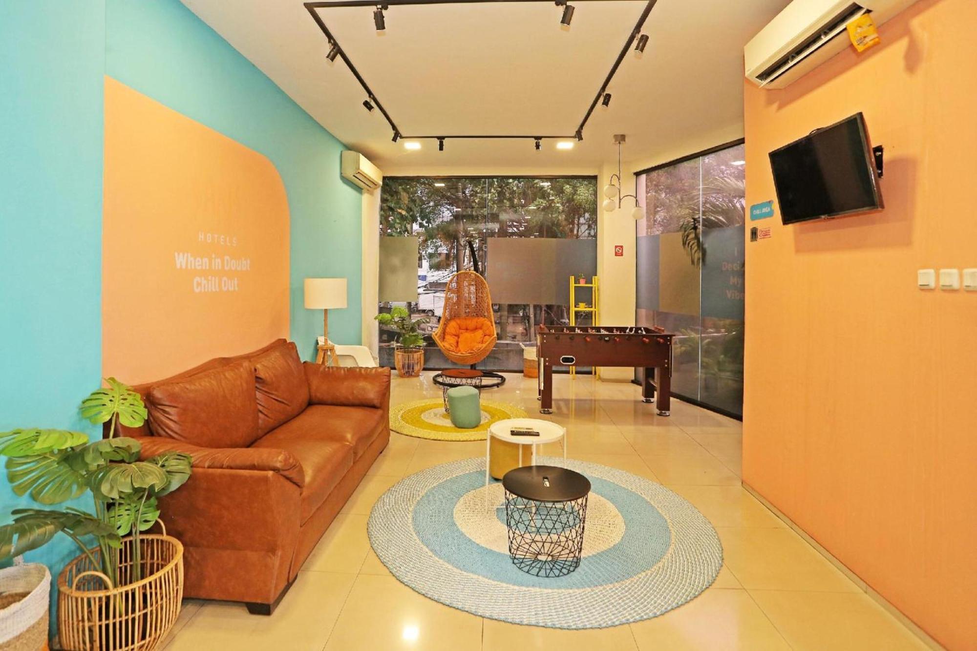 Super Oyo Townhouse Oak Hotel Fiducia Serpong Eksteriør billede