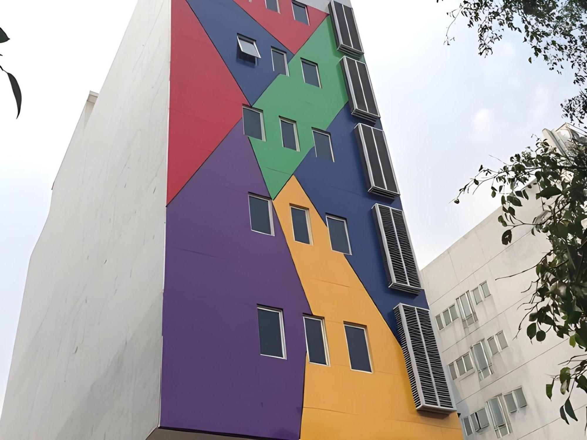 Super Oyo Townhouse Oak Hotel Fiducia Serpong Eksteriør billede